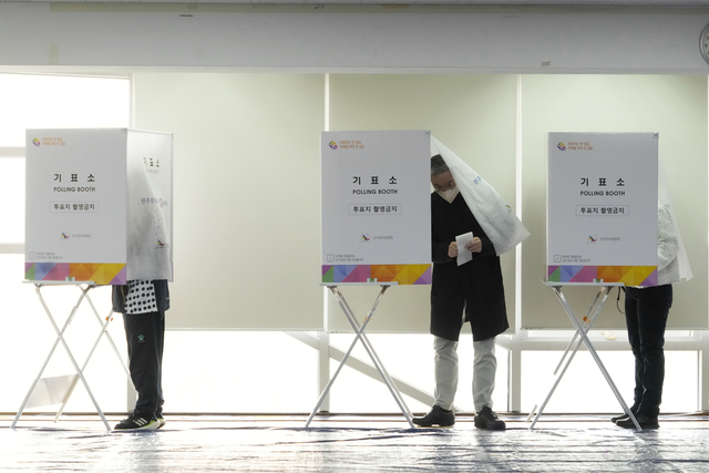 韓国総選挙の投票始まる 尹政権、求心力維持できるか