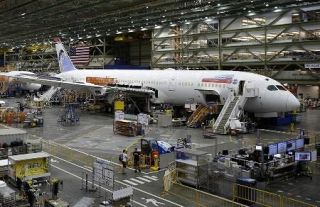 米連邦航空局、ボーイングを調査　中型機７８７の耐久性で内部告発