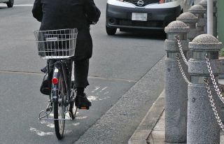 自転車でも交通違反「反則金5000円」になる？　悪質運転、事故急増で取り締まり強化へ…あなたは歓迎？