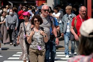 全国的に汗ばむ陽気　高気圧に覆われ、夏日相次ぐ