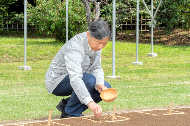 天皇陛下が種もみまき　昭和天皇が農家の苦労しのんで始め、継承