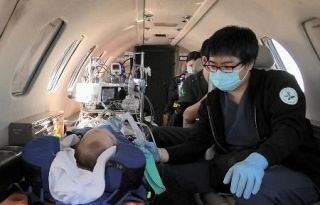 ０歳男児、ジェット機で搬送　１例目、石川から愛知へ