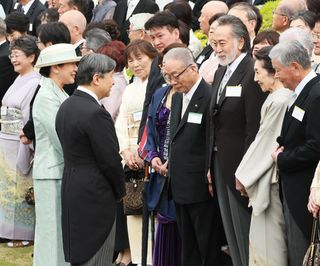 北大路欣也さんら招き園遊会＝愛子さま初出席、軽食を提供