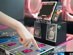 「DanceDanceRevolution Classic Mini」，9月27日に一般販売開始。初代筐体を約5分の1サイズで再現し，初代〜3rdMIXを楽しめる