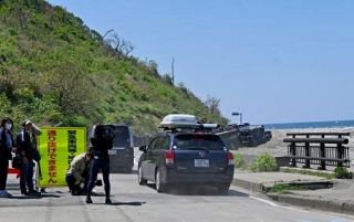 輪島市、地震隆起海岸の国道開通　土砂崩落で迂回路造成