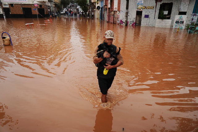 ブラジル南部で豪雨災害、死者60人に迫る　避難者は７万人