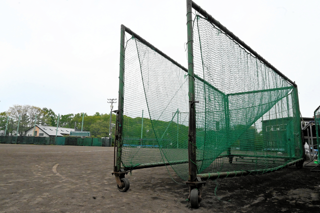 北海道警、女子野球部監督を書類送検　防球ネット下敷きで部員が重体