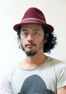 準強姦疑い、映画監督再逮捕　俳優女性に「覚悟見せろ」