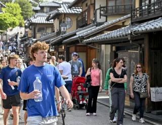 ４月訪日客、３０４万人　過去２番目の高水準、円安追い風