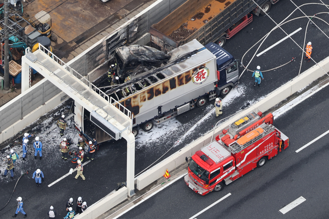 運転手「3日前から体調優れず」「薬を飲んだ」　首都高3人死亡事故