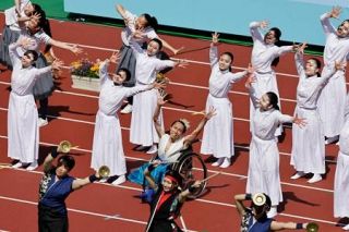 秋篠宮ご夫妻、開会式に出席　神戸のパラ陸上世界選手権