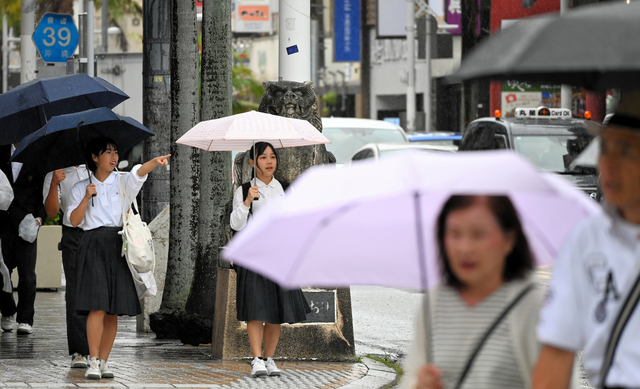 全国的に遅めの梅雨入りか　沖縄・奄美地方は10日程度遅れで発表