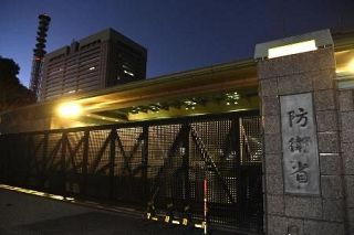 陸自ヘリ、部品落下か　要人用、防衛相搭乗予定