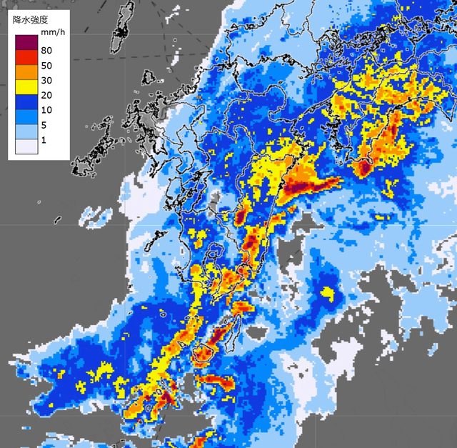 九州南部に大雨、鹿児島2市村に避難指示　JR九州で運転見合わせも