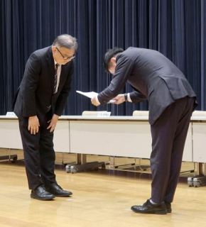 中１生自殺で第三者委報告書提出　大阪府泉南市、市長に