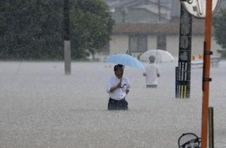 線状降水帯に警戒呼びかけ　前線が活発化、災害の恐れ