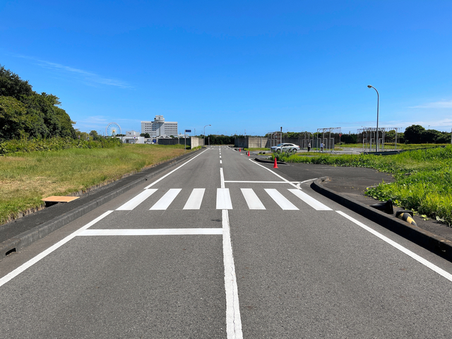 横断歩道の白線間隔、45→90センチ　車からの見え方「問題なし」