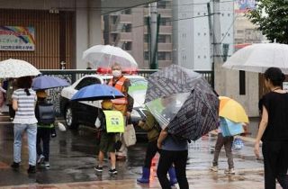 強盗発砲で児童集団登校、埼玉　現場近くの川口市立小、男逃走中