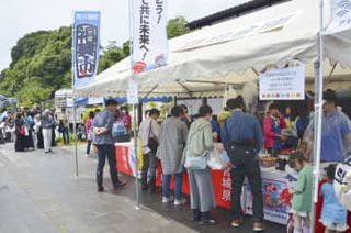 南三陸からテント市に出店　石川・七尾の商店街復興を応援