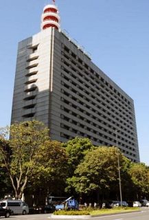 「山崎２５年」２本窃盗疑い　２３０万円で売却、男逮捕