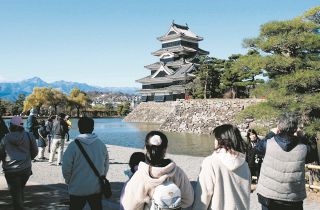 日本の城はインスタ戦国時代へ　松本城がフォロワー数で天下を奪った地道な努力　熊本城は「倍返し」宣言