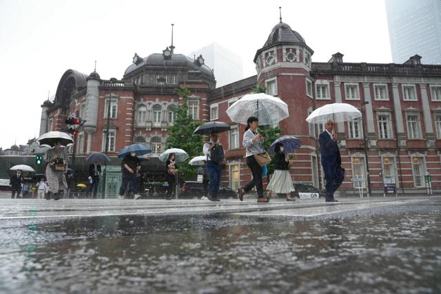 大雨でJR東日本の特急6本運休　東海道新幹線も遅れや運休の可能性