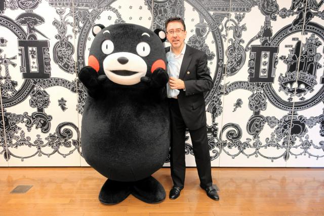 送別会でサプライズ　くまモン登場「たくさんお世話になったモン！」