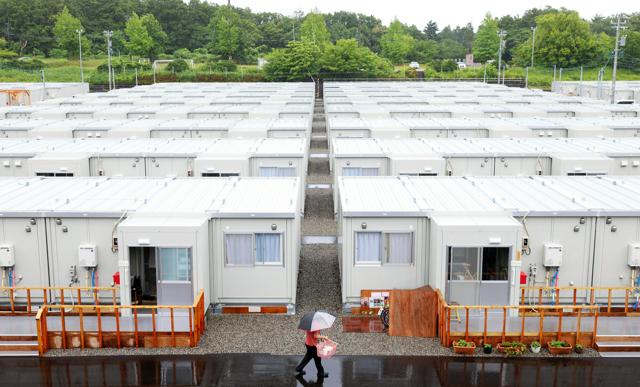 地震から半年、再建へ踏み出す能登　滞る公費解体、仮設は7割完成