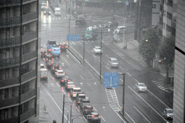 深夜に大雨での避難指示、住民はどうすれば?　自治体担当者に聞いた