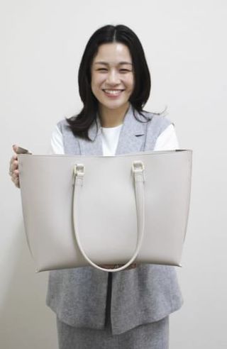 肩の負担減らしたトートバッグ開発者に聞く　「MY　our　bag」【経済トレンド】