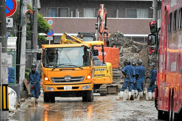 松山の土砂崩れ、3人発見され死亡確認　松山城近くの住宅街