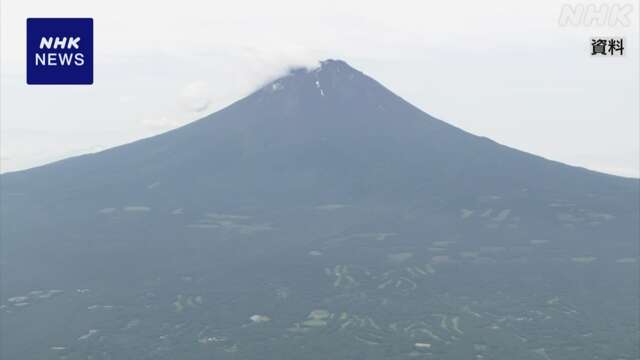 富士山の静岡県側 登山道で60代男性死亡 10日山開き以降4人目