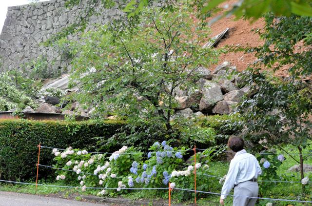 岡山・津山城跡で石垣が崩落　大雨の影響　19日まで休園に