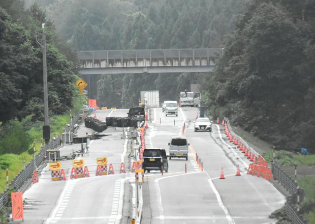 のと里山海道・能越道が対面通行を再開　元日の地震以来、ほぼ全線で