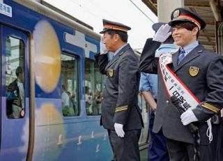 ＪＲ湖西線が開通５０周年、滋賀　出身の西川貴教さん、一日駅長