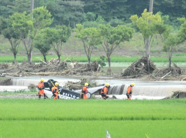 20代警察官の死亡確認、もう1人は依然不明　山形の記録的大雨