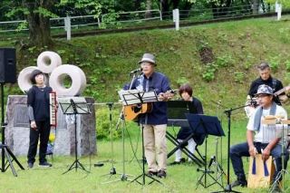 坂本弁護士一家、追悼コンサート　事件３５年、遺棄現場の長野で