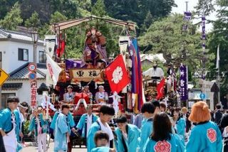 豪華な山車が街道を巡る、江差町　北海道で３８０年続く祭り