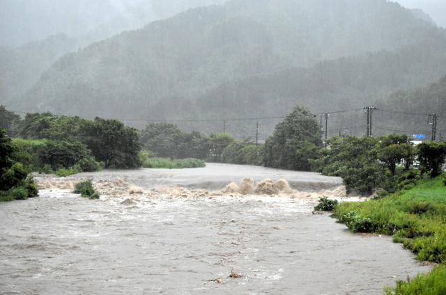 台風5号が岩手県に記録的大雨もたらす　最大2千人避難、床上浸水も