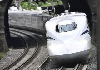 東海道新幹線、通常運行へ　１５日夕、臨時情報で減速