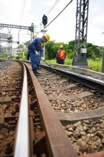 気温上昇で鉄道運休や遅れ増加　線路ゆがみ、信号トラブル