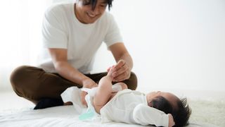 男性の育休取得率3割超に急上昇―雇用均等基本調査 : 期間は女性と大きな格差