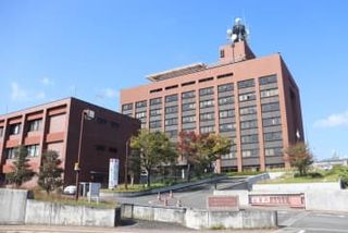 街頭演説の議員に傷害疑い　名古屋大職員逮捕、三重