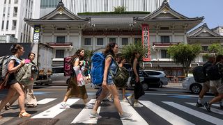 7月の訪日外国人329万人―5カ月連続で300万人超 : 過去最速で2000万人