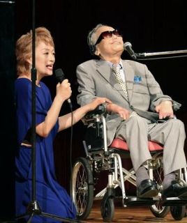 ハンセン病療養所に歌声響く　沢知恵さんと入所者、高松