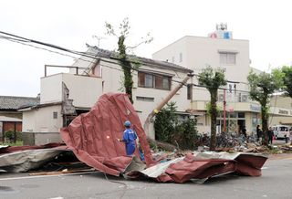 台風１０号、九州北部横断へ＝太平洋側各地で大雨―４人死亡、各地で被害