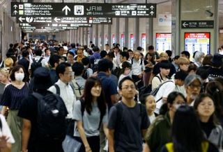 東海道新幹線の運休は計１６６本　途中で取りやめに２万２千人乗車