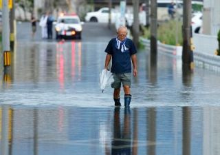 台風１０号、大雨に厳重警戒　三重で線状降水帯発生