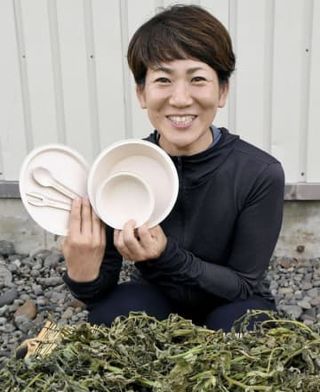 捨てるトマトの茎や葉、無駄なく食器に変身　新潟出身女性、北海道に移住して起業