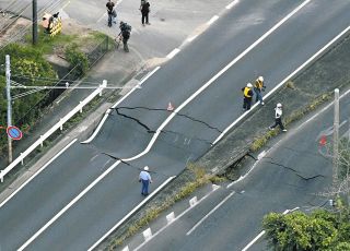 陥没した千葉・市原の国道16号、原因は地中の雨水管の腐食か　5日午後、31時間ぶりに通行止め解除